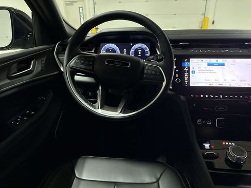 New 2026 Jeep Grand Cherokee Limited AWD/4WD image 11