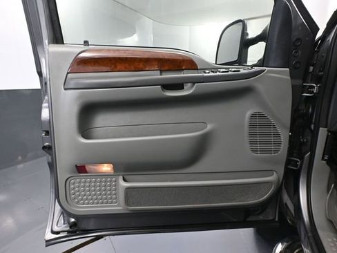 Used 2002 Ford F350 Lariat image 18