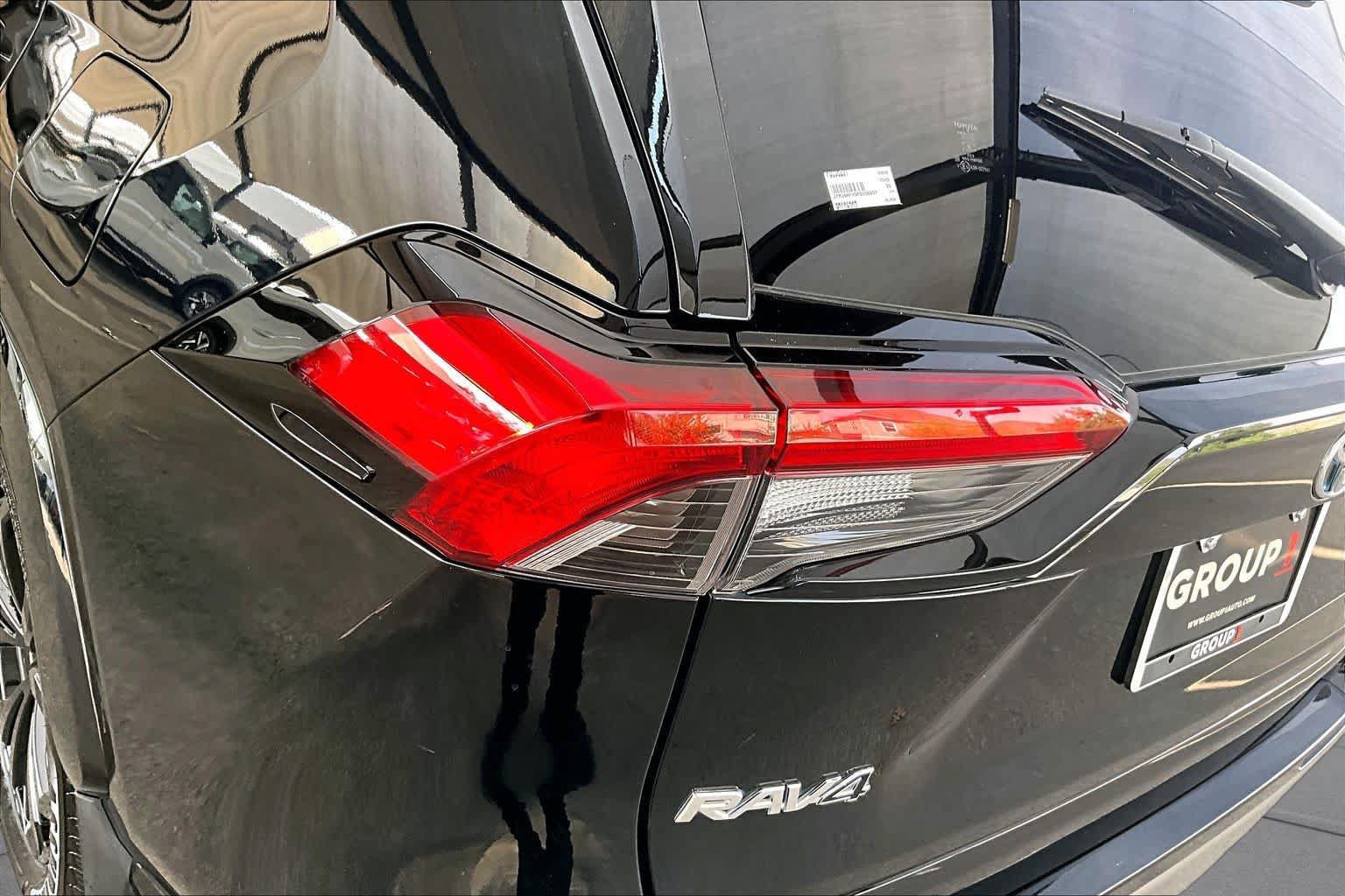 Used 2023 Toyota RAV4 SE AWD/4WD image 28