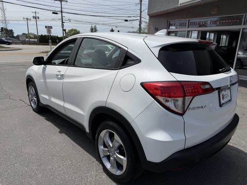 Used 2022 Honda HR-V LX image 5