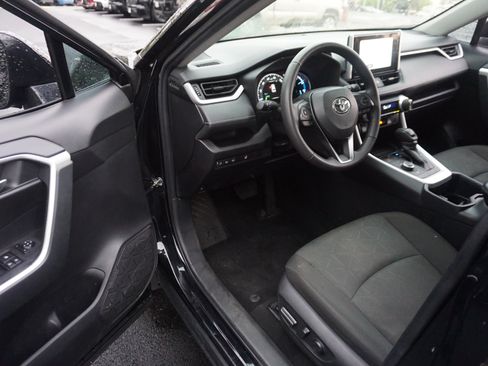 Used 2024 Toyota RAV4 XLE w/ Weather Package AWD/4WD image 7
