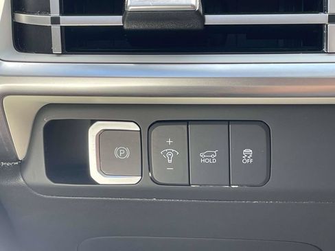Certified 2025 Hyundai Santa Fe SEL FWD image 23