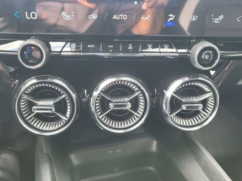 New 2025 Chevrolet Blazer EV LT image 21