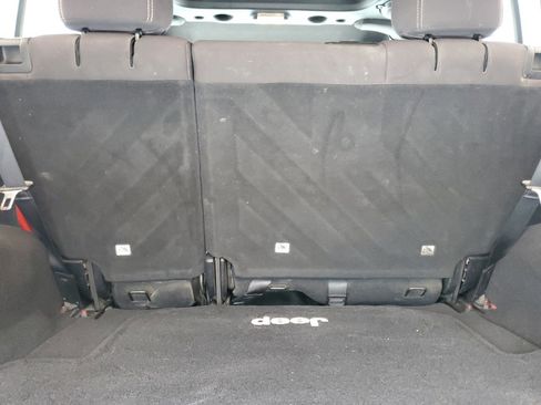 Used 2014 Jeep Wrangler Unlimited Sahara w/ Connectivity Group image 25