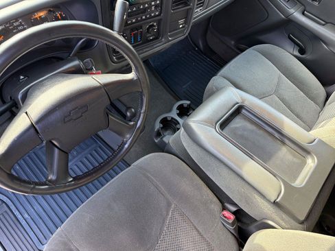 Used 2004 Chevrolet Silverado 1500 4x4 Regular Cab w/ Light Duty Power Package image 30
