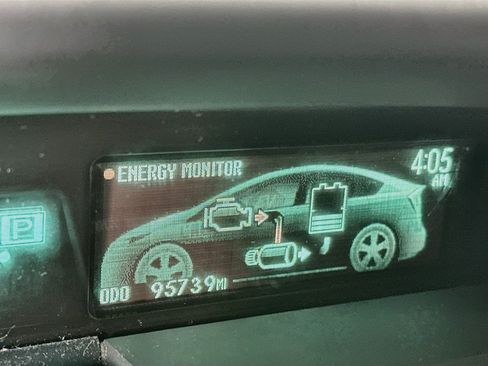 Used 2015 Toyota Prius Two FWD image 19