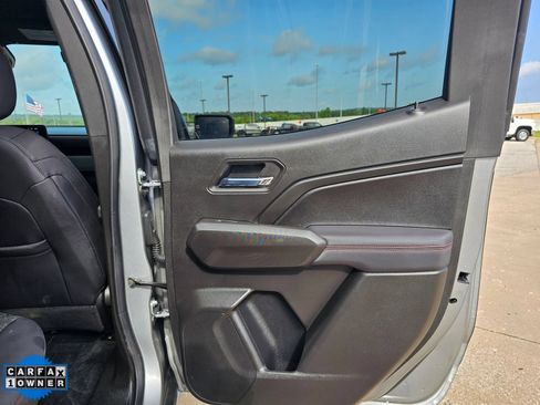 Used 2025 Chevrolet Colorado Z71 AWD/4WD image 34