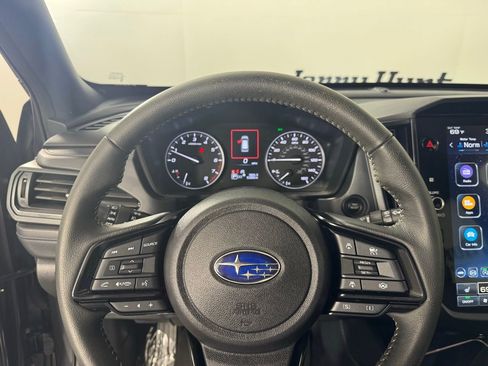 Used 2025 Subaru Forester Premium w/ Convenience Package #2 image 22