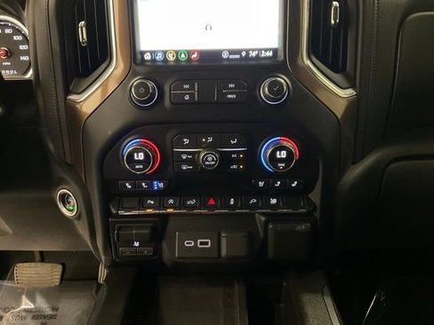 Used 2021 Chevrolet Silverado 1500 High Country AWD/4WD image 20