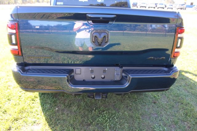 Used 2024 RAM 2500 Big Horn w/ Night Edition AWD/4WD image 9