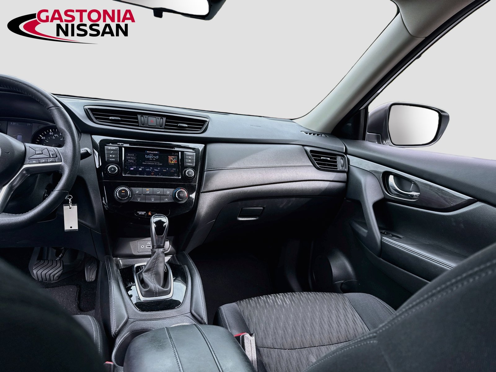 Used 2019 Nissan Rogue S w/ Special Edition Package FWD image 29