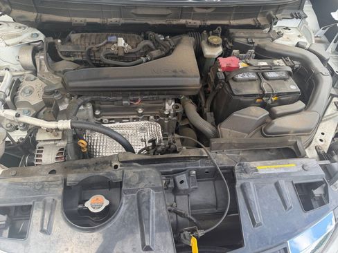 Used 2019 Nissan Rogue SV w/ Premium Package FWD image 20