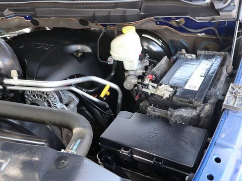 Used 2016 RAM 1500 Express w/ Popular Equipment Group AWD/4WD image 37