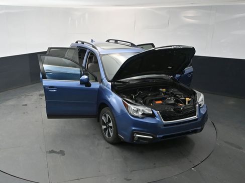 Used 2018 Subaru Forester 2.5i Limited AWD/4WD image 17