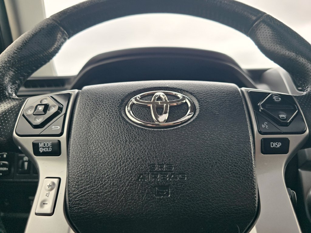 Used 2014 Toyota 4Runner Limited AWD/4WD image 23