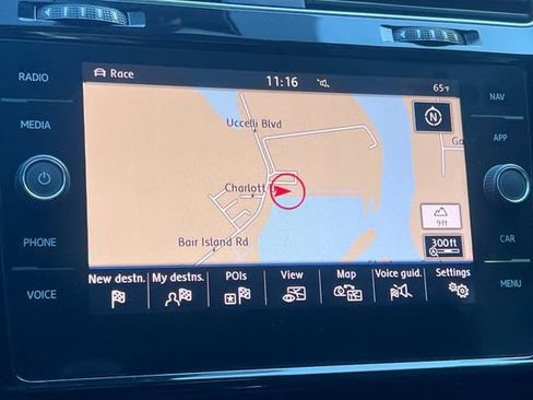 Used 2019 Volkswagen Golf R 4-Door image 22