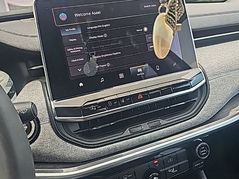 Certified 2022 Jeep Compass Latitude image 8