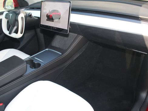 Used 2025 Tesla Model Y Performance AWD/4WD image 26
