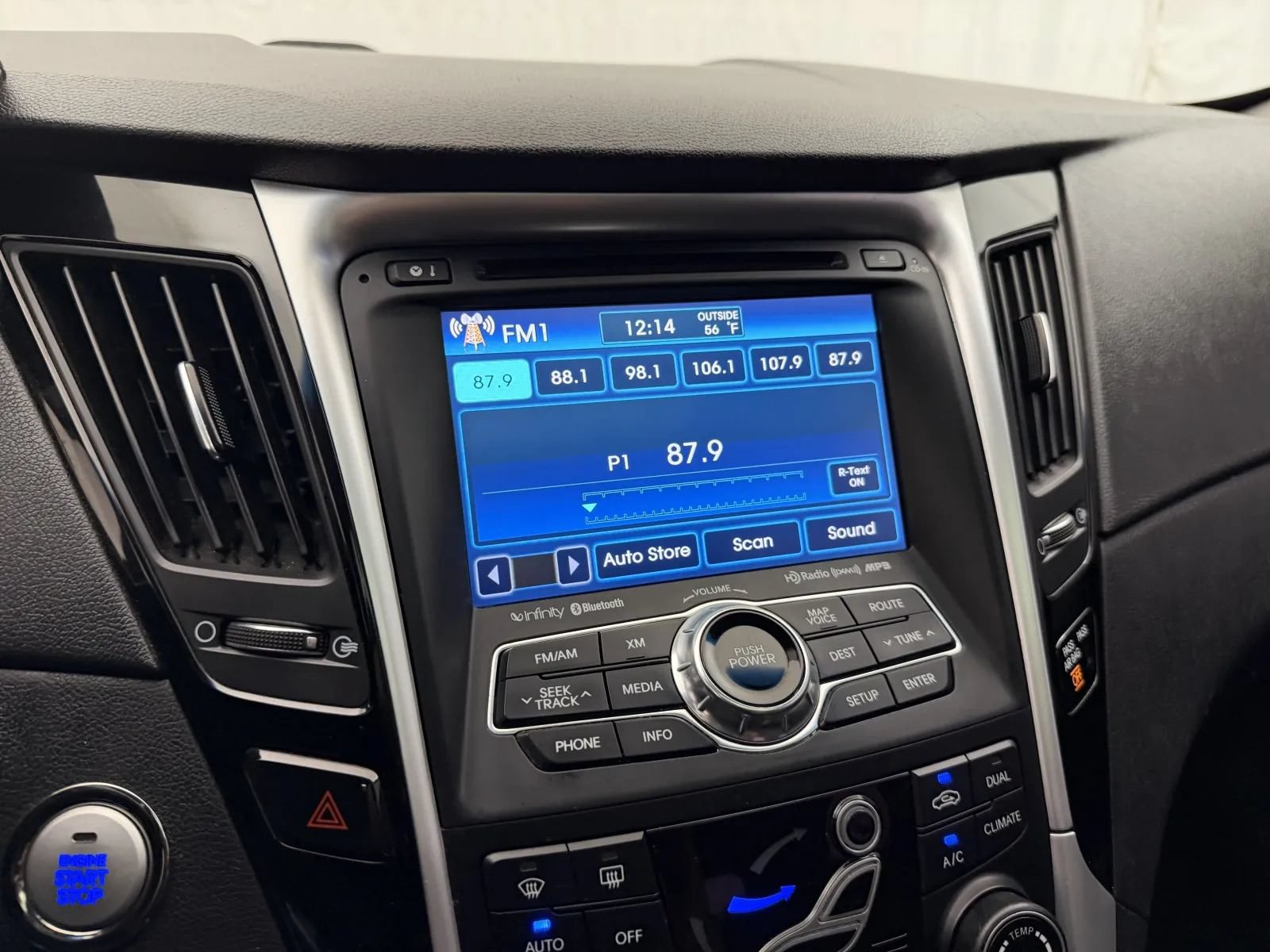 Used 2013 Hyundai Sonata Limited w/ Premium Pkg FWD image 19