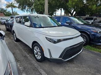 Used 2023 Kia Soul LX w/ LX Technology Package image 1