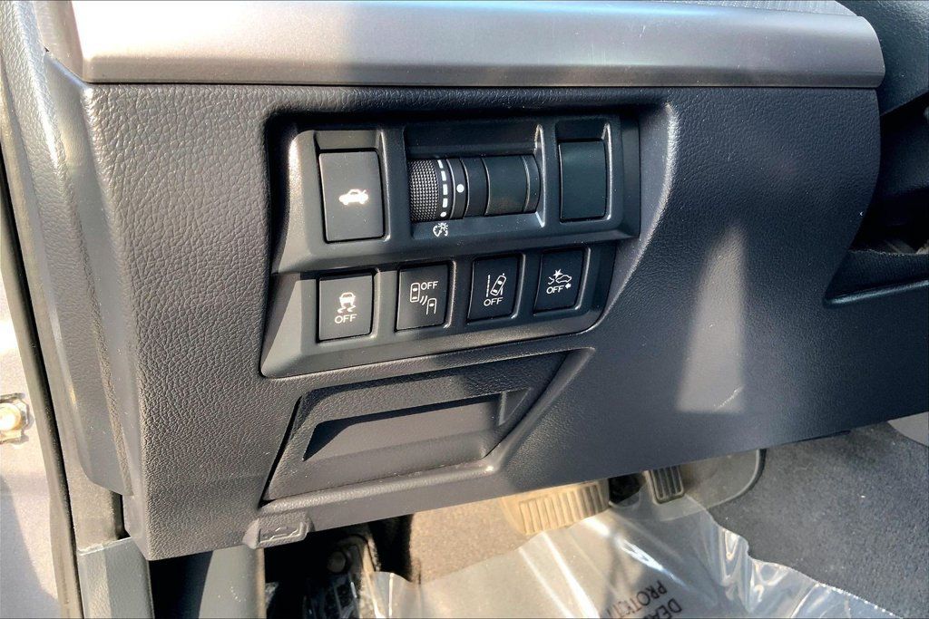 Used 2018 Subaru Legacy 2.5i Premium w/ Eyesight & BSD & Rcta & HBA AWD/4WD image 39