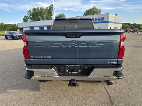 Used 2025 Chevrolet Silverado 2500 LT w/ Convenience Package AWD/4WD image 4