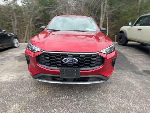 Certified 2025 Ford Escape ST-Line AWD/4WD image 18