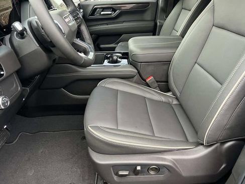 New 2026 GMC Yukon XL Elevation image 19