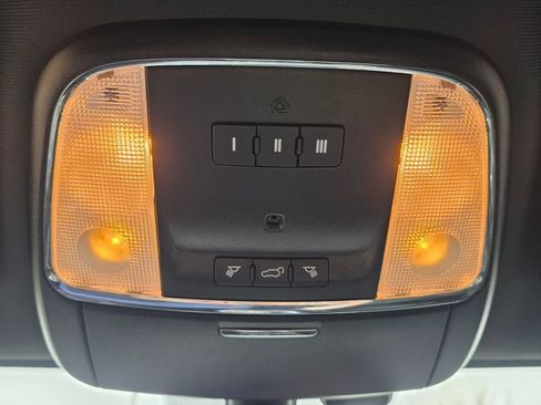 Used 2018 Jeep Grand Cherokee Limited w/ Trailer Tow Group IV image 30