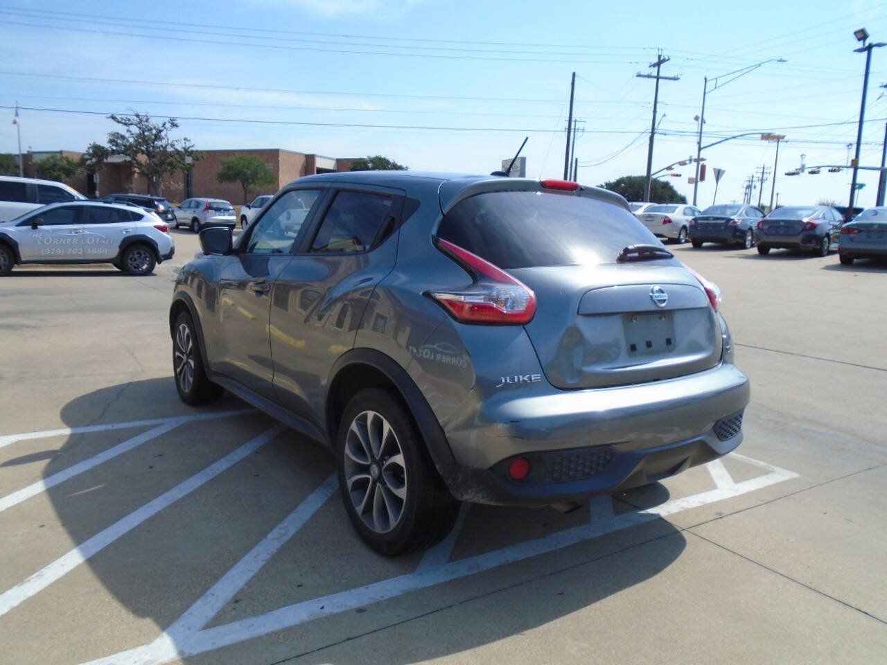 Used 2017 Nissan Juke SL FWD image 5