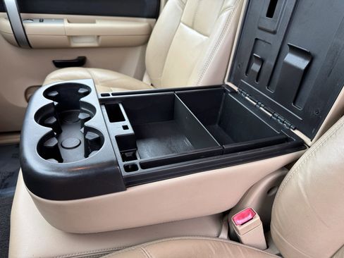 Used 2007 Chevrolet Silverado 1500 LT w/ Towing Package image 21