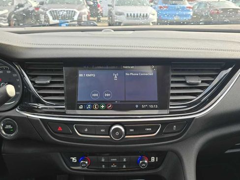 Used 2019 Buick Regal Preferred image 12