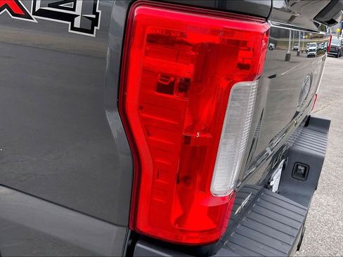 Used 2017 Ford F250 Lariat w/ Lariat Value Package image 28