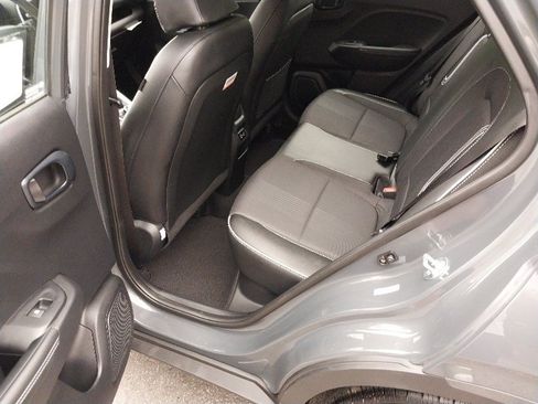 Used 2025 Hyundai Venue Limited FWD image 15
