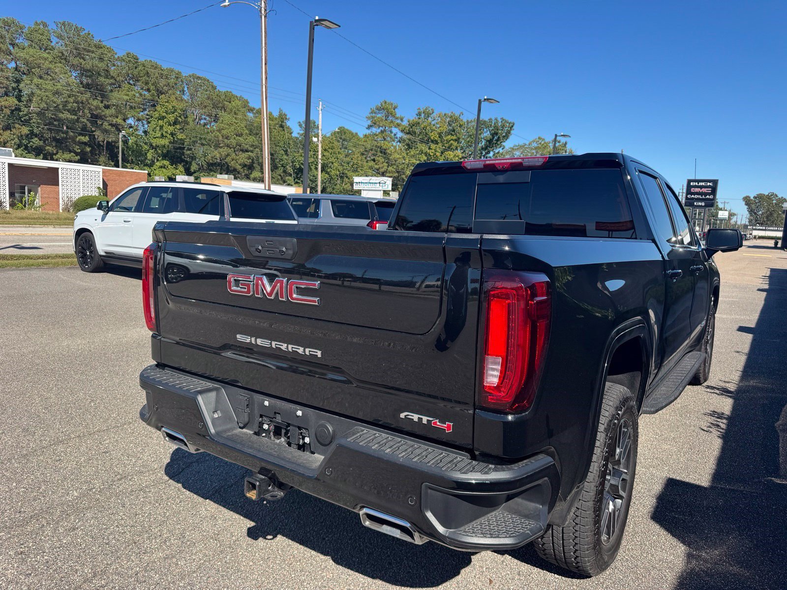 Certified 2026 GMC Sierra 1500 AT4 w/ AT4 Premium Package AWD/4WD image 13