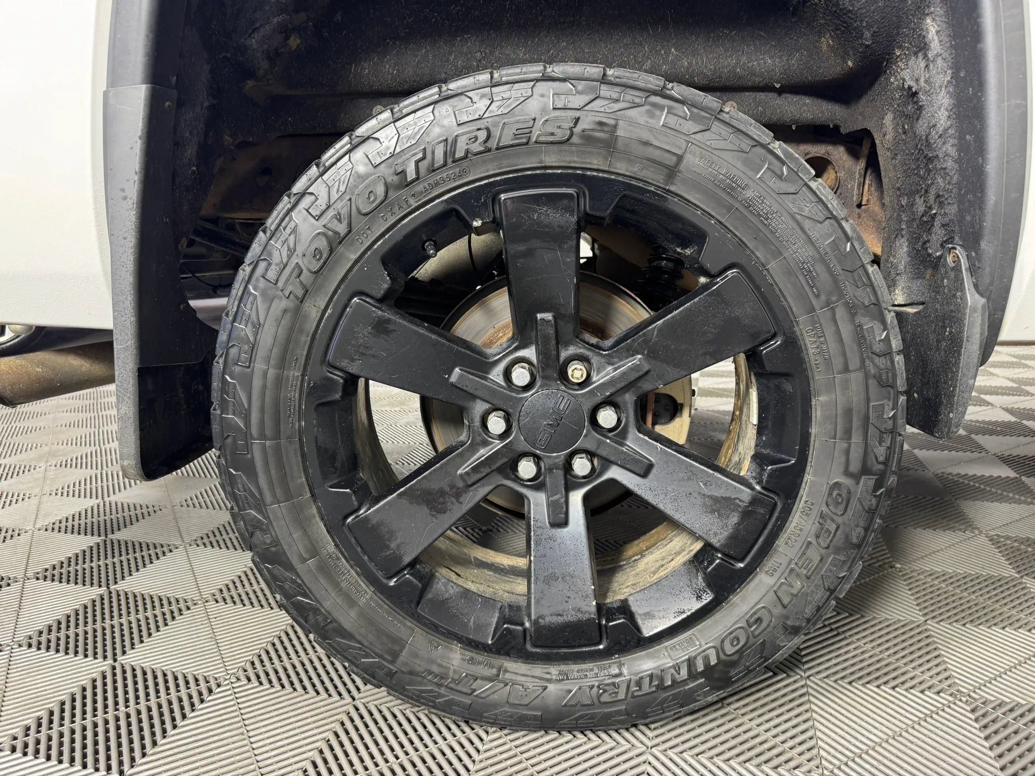 Used 2016 GMC Sierra 1500 SLT w/ All-Terrain Package AWD/4WD image 38