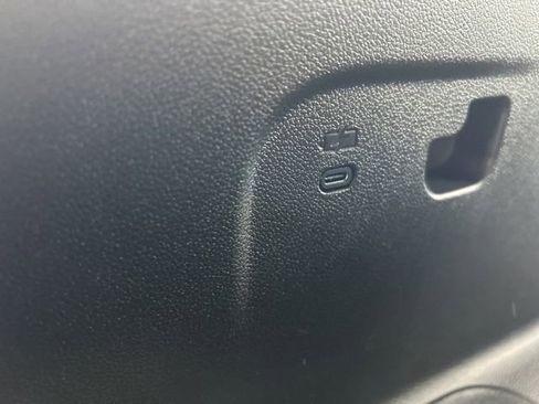 New 2026 GMC Acadia Elevation w/ Elevation Premium Package AWD/4WD image 17