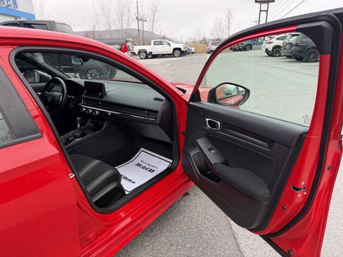Used 2022 Honda Civic Sport image 16
