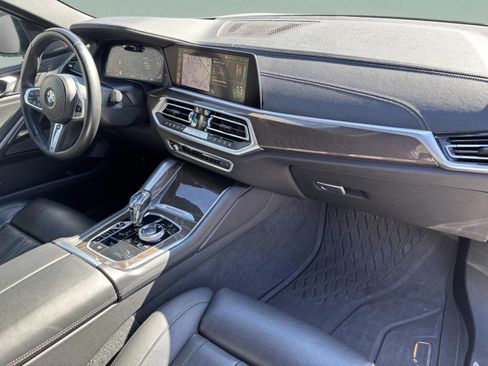 Used 2022 BMW X6 xDrive40i w/ Executive Package image 25