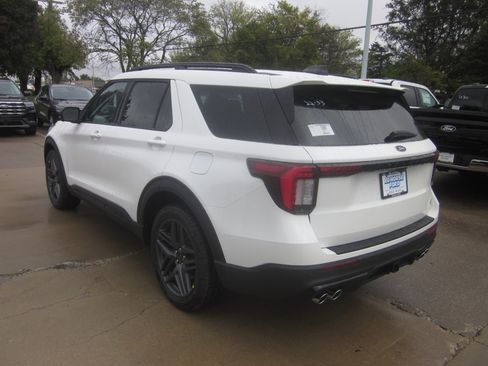 New 2026 Ford Explorer ST w/ Sun And Sound Package AWD/4WD image 4