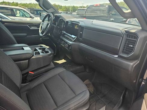 Used 2023 Chevrolet Silverado 1500 LT AWD/4WD image 9