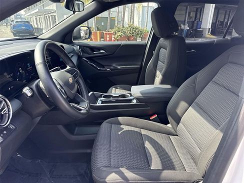 Used 2025 Chevrolet Equinox LT FWD image 17