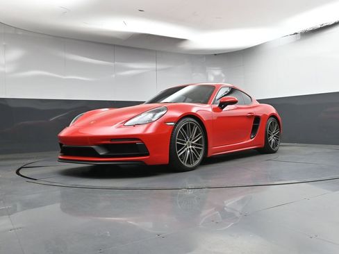 Certified 2025 Porsche 718 Cayman GTS RWD image 28