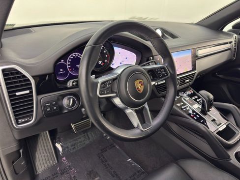 Used 2023 Porsche Cayenne S Platinum AWD/4WD image 14