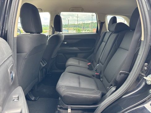 Used 2020 Mitsubishi Outlander ES image 8