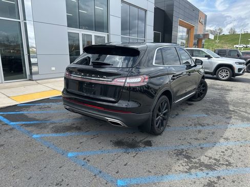 Used 2023 Lincoln Nautilus Reserve w/ Monochromatic Package image 2