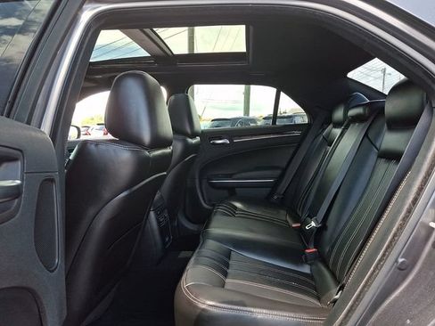 Used 2022 Chrysler 300 S RWD image 10