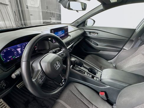 Used 2023 Honda Accord Sport image 7