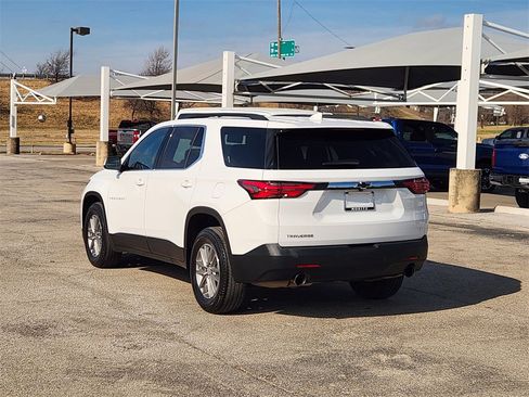 Used 2023 Chevrolet Traverse LT image 5