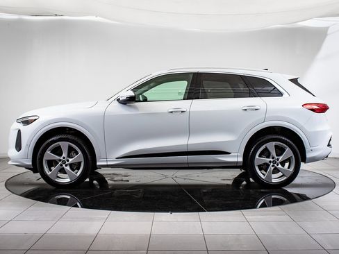 Used 2025 Audi Q5 Premium Plus w/ Premium Plus image 5